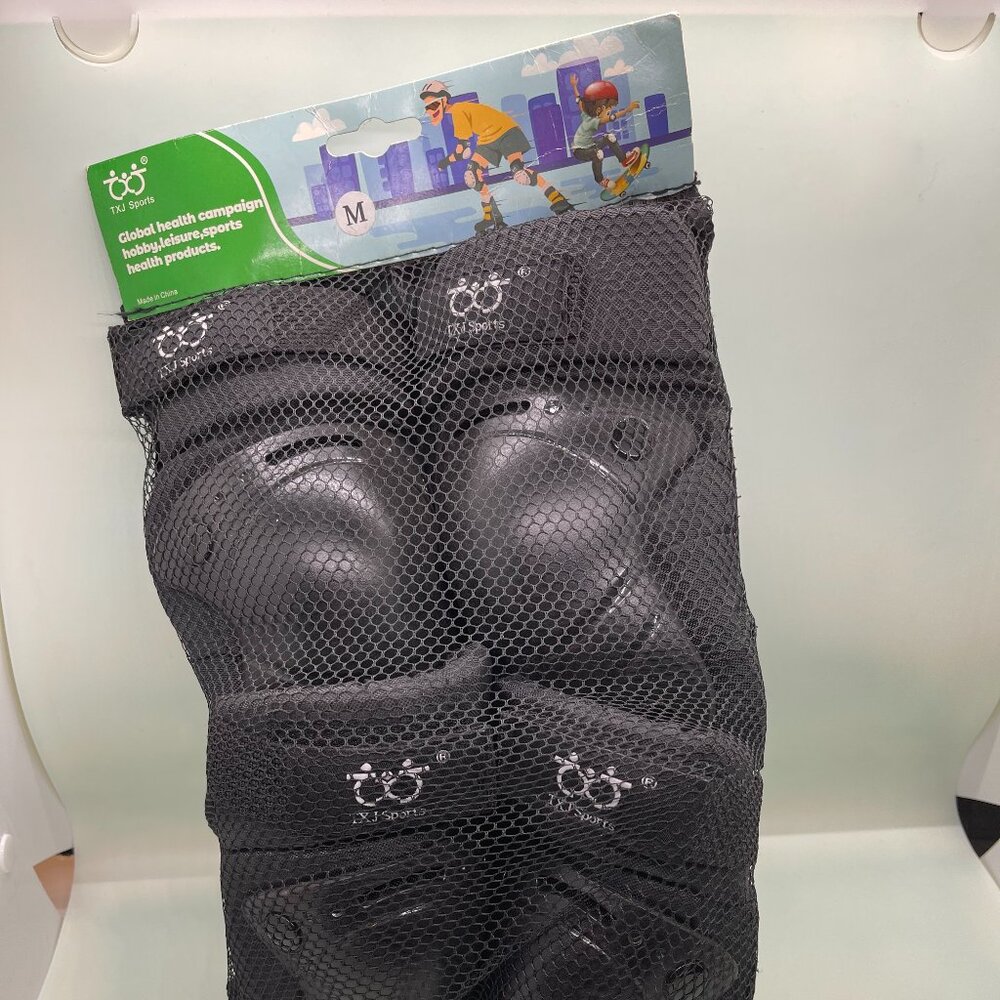 Protective Skating Gear Set For Kids ( Knee Pads Elbow Pads and Wrist Guards)
